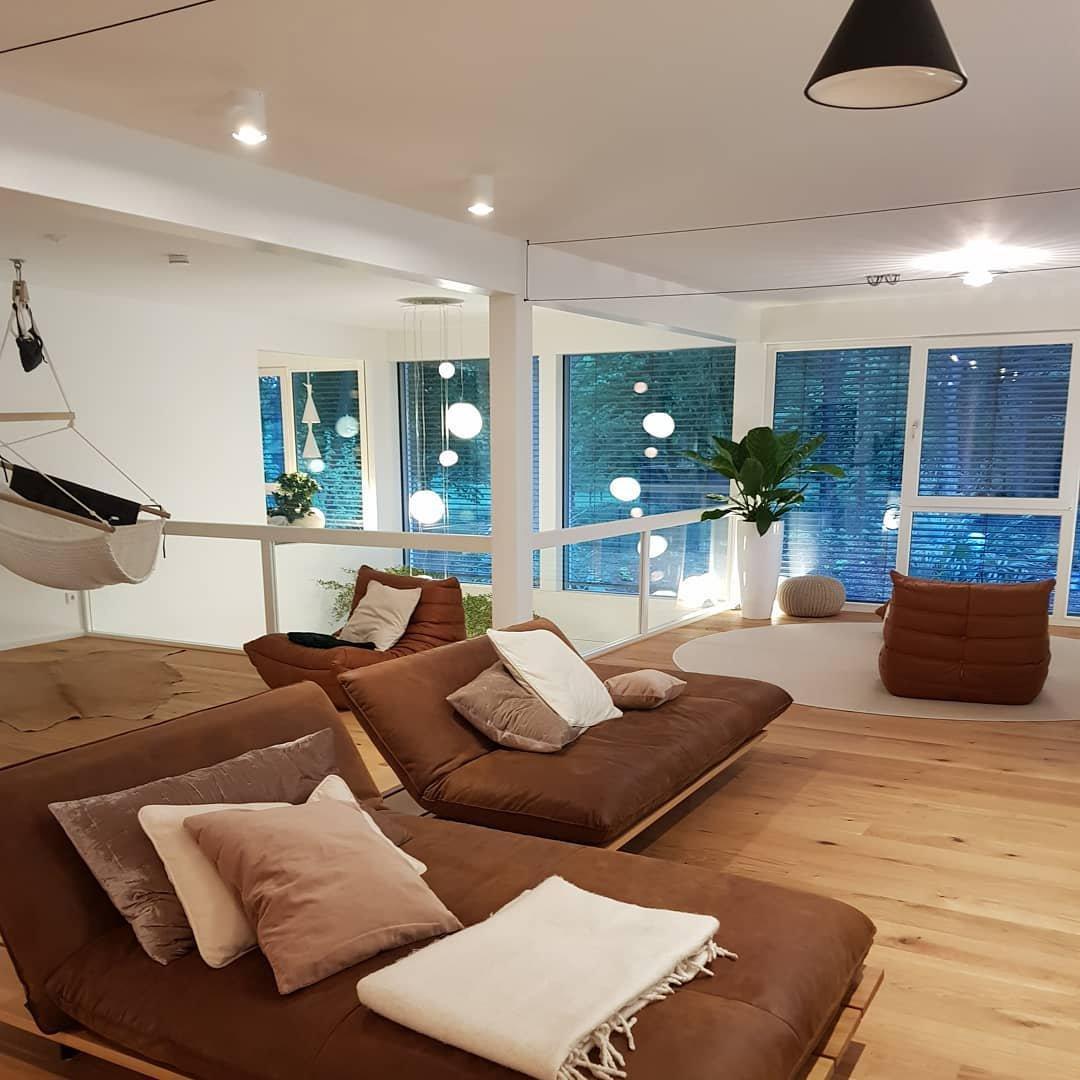 Apex Suspension Industrielle Moderne