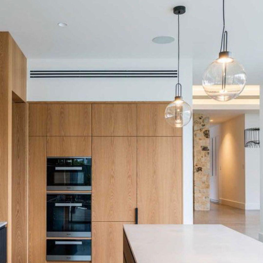 Aero Suspension Métal Moderne