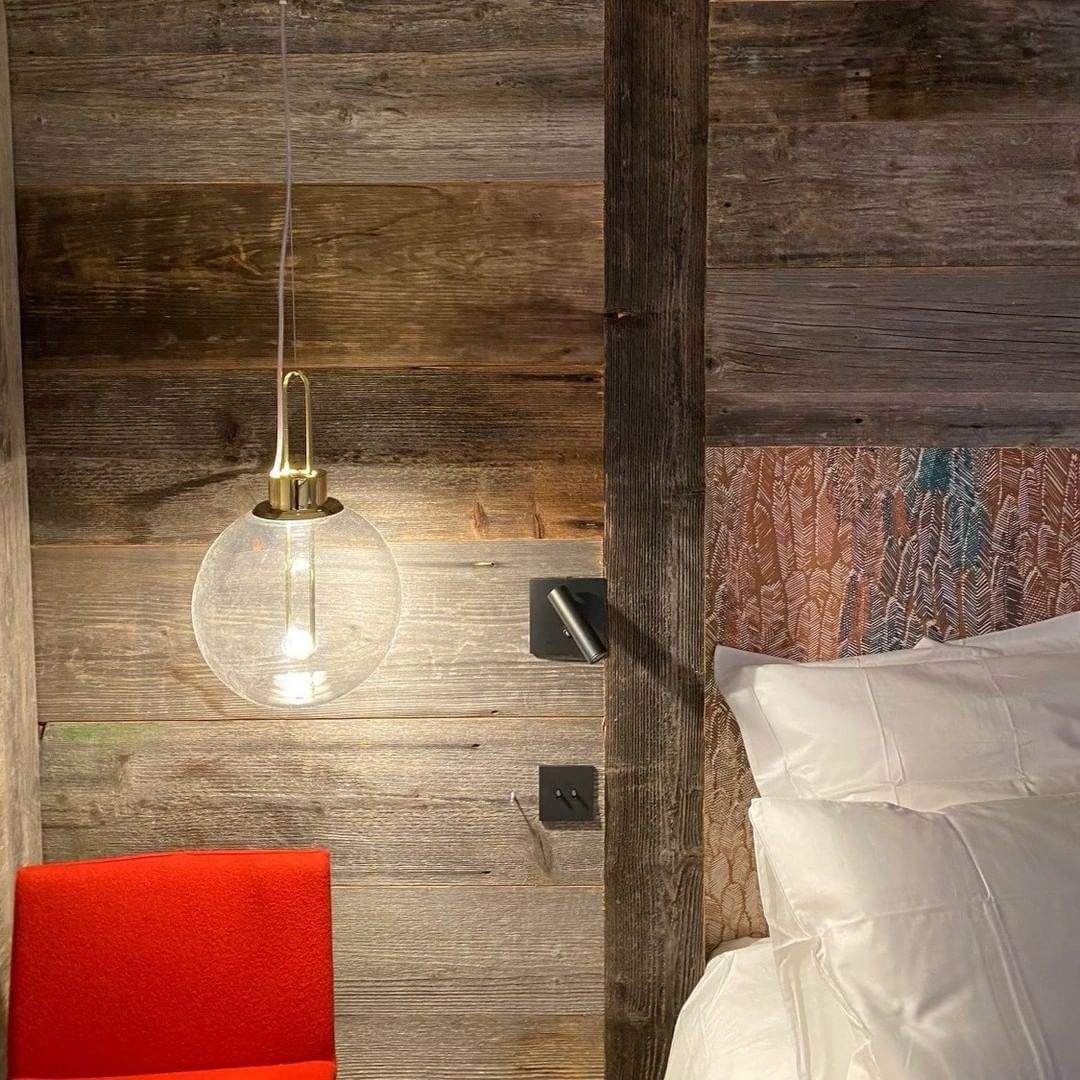 Aero Suspension Métal Moderne