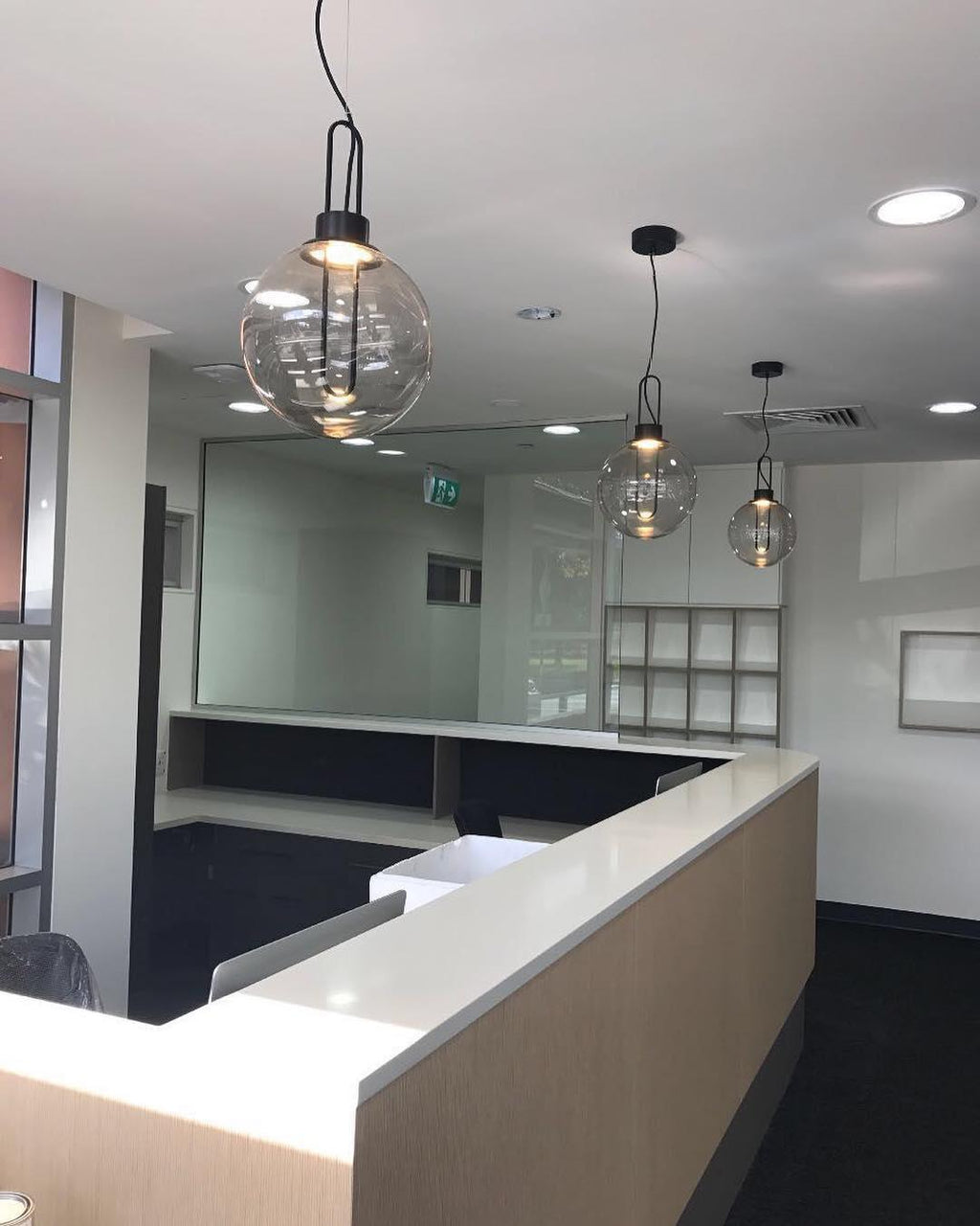 Aero Suspension Métal Moderne