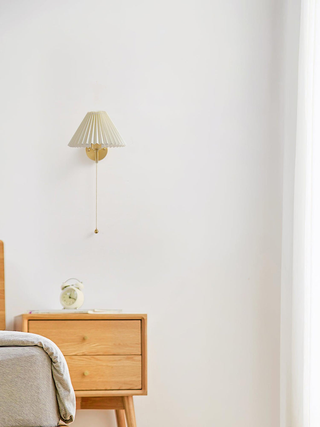 Abbotswell Élégance Plissé Laiton Tissu Applique Murale