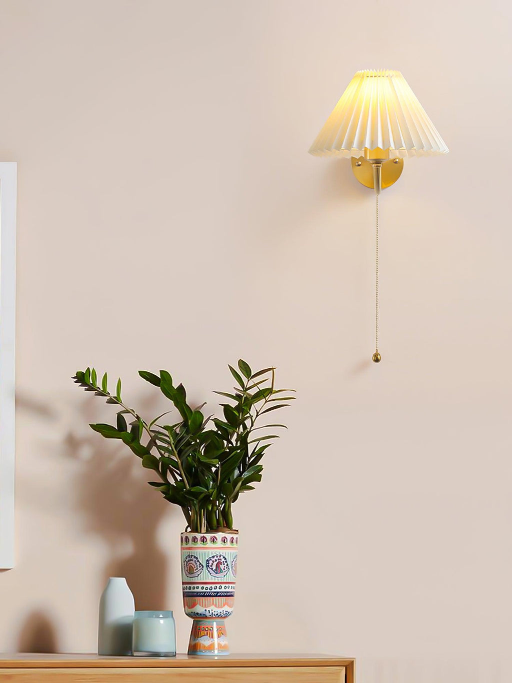 Abbotswell Élégance Plissé Laiton Tissu Applique Murale