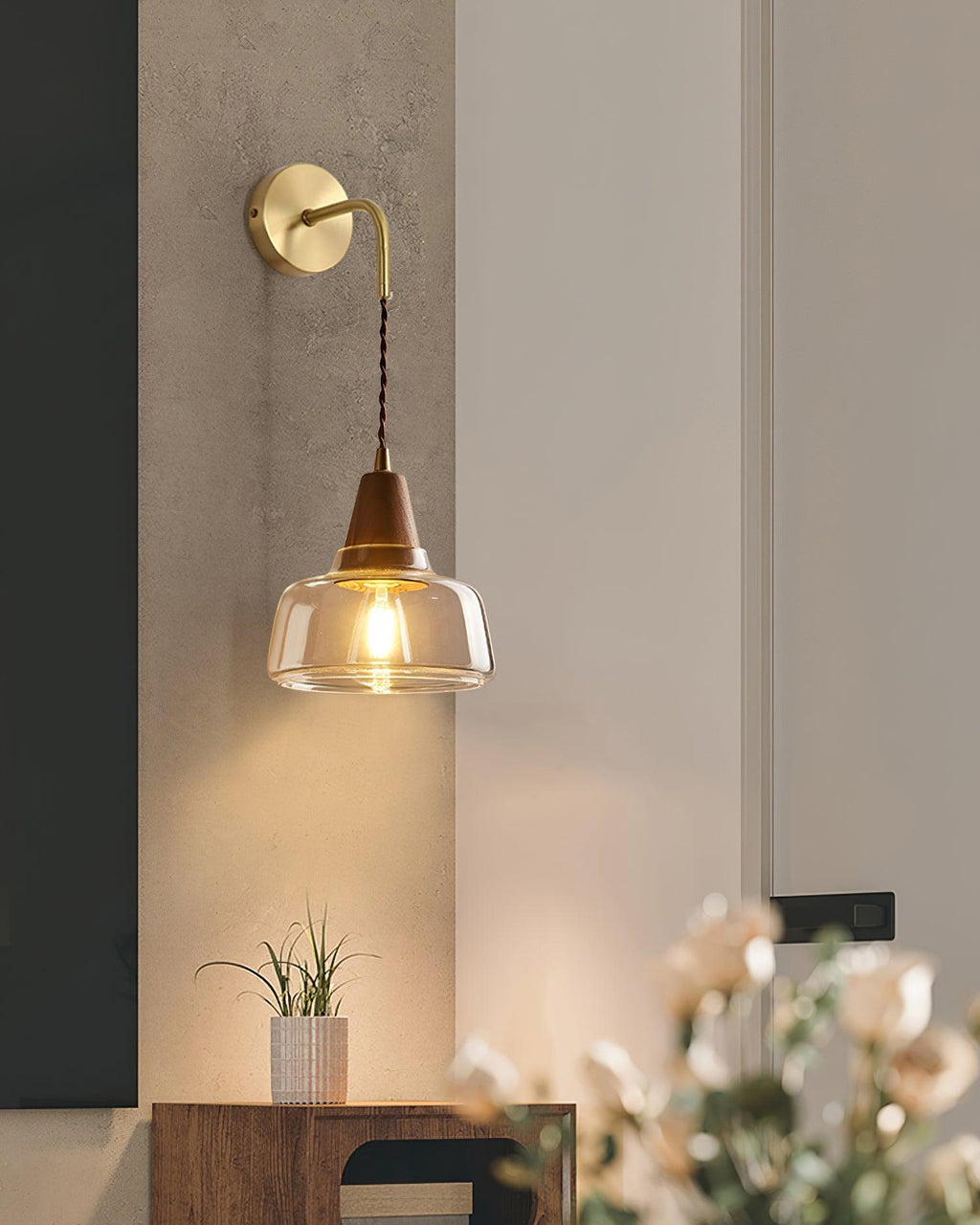 Applique Murale Ambre Verre Ombre Conique Noyer