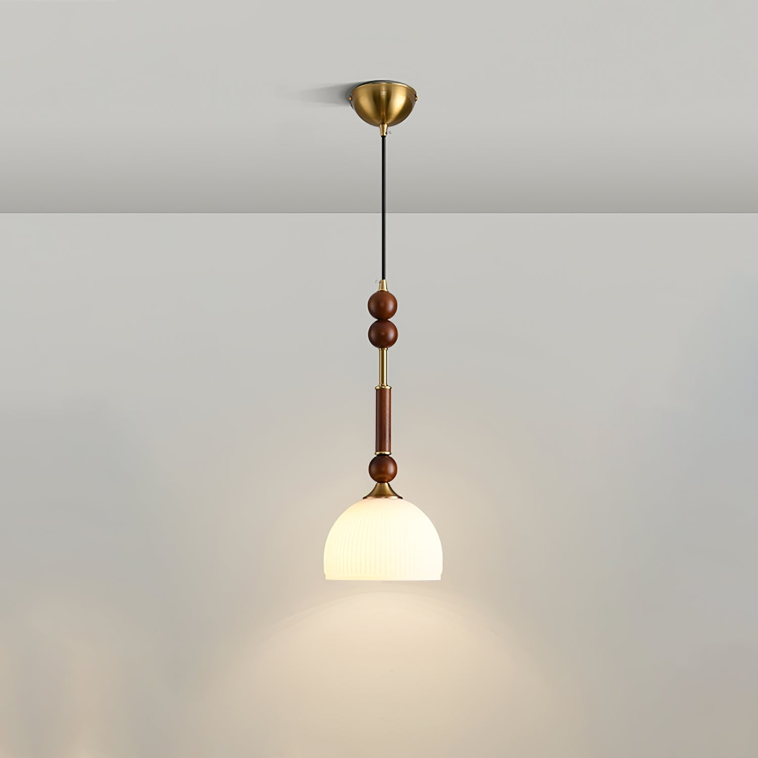 AmberGlow Suspension en Bois Vintage