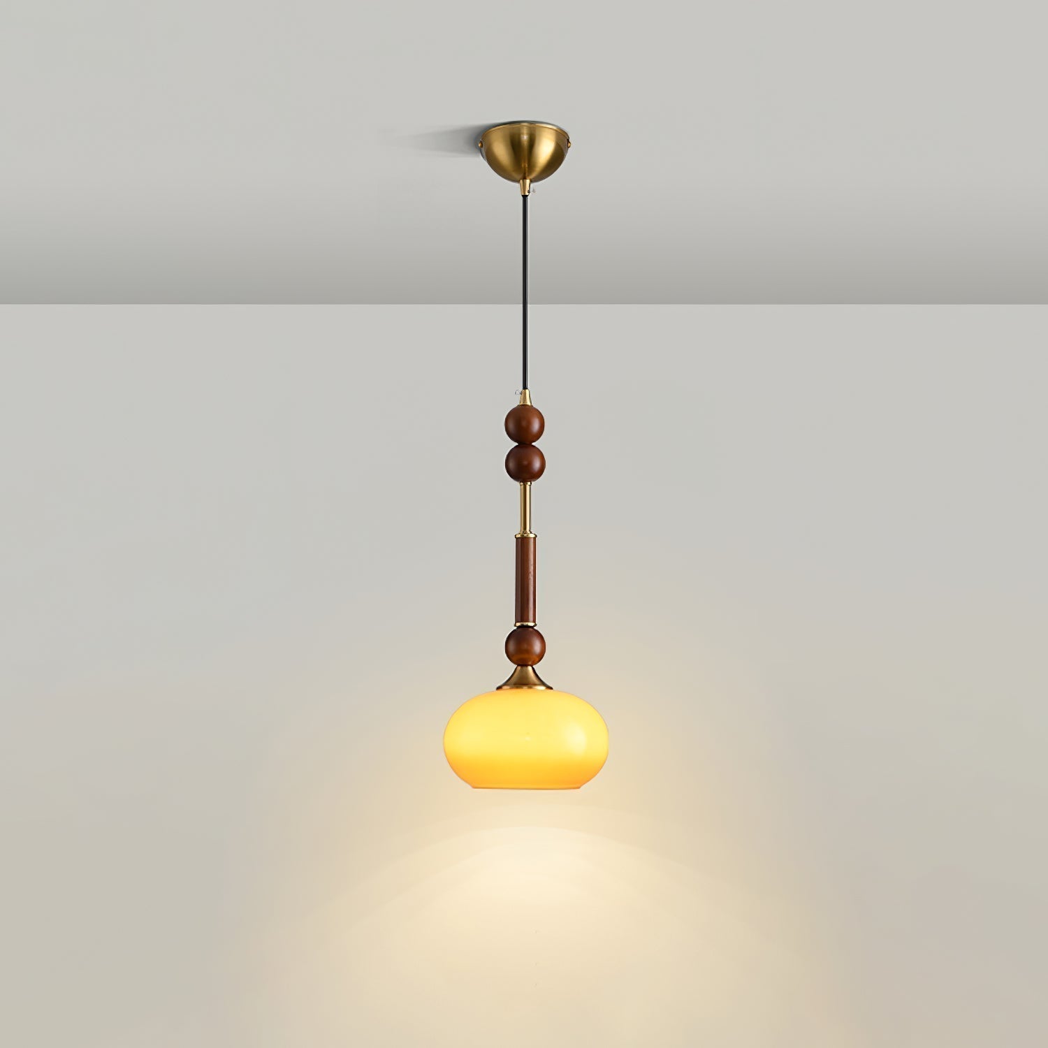 AmberGlow Suspension en Bois Vintage