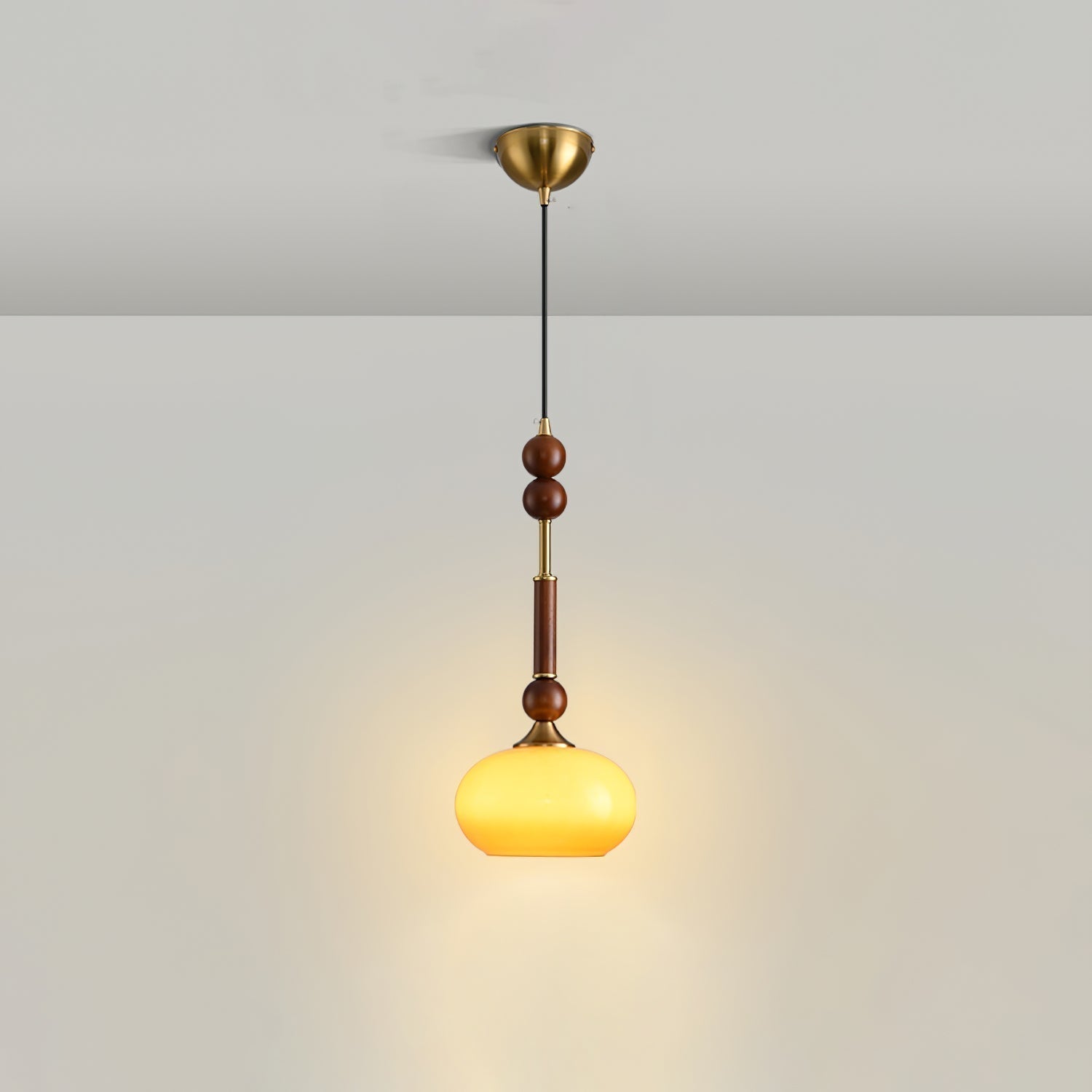AmberGlow Suspension en Bois Vintage