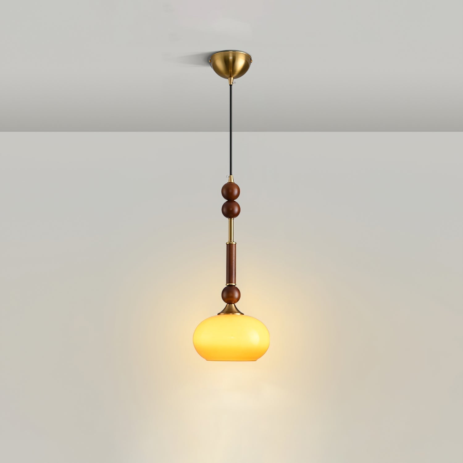 AmberGlow Suspension en Bois Vintage