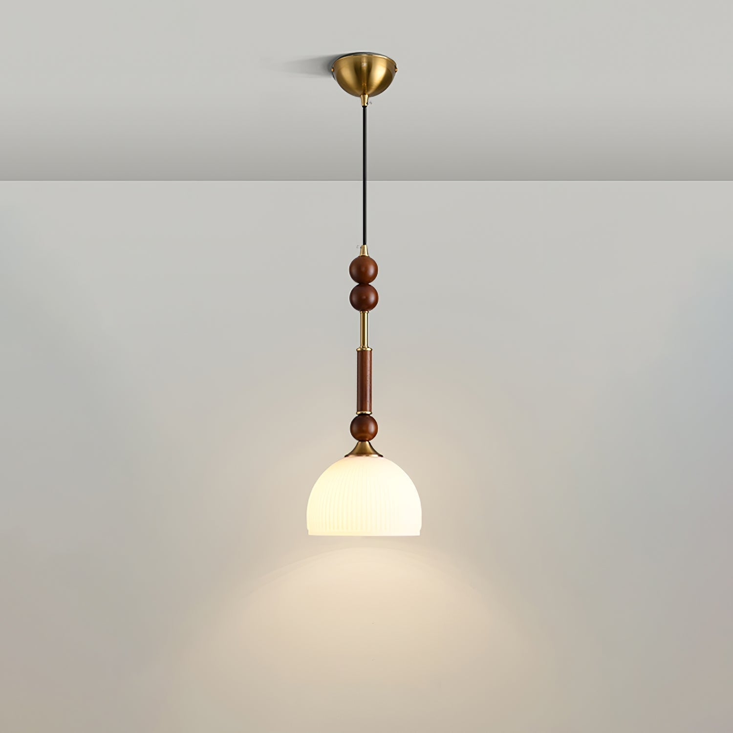 AmberGlow Suspension en Bois Vintage