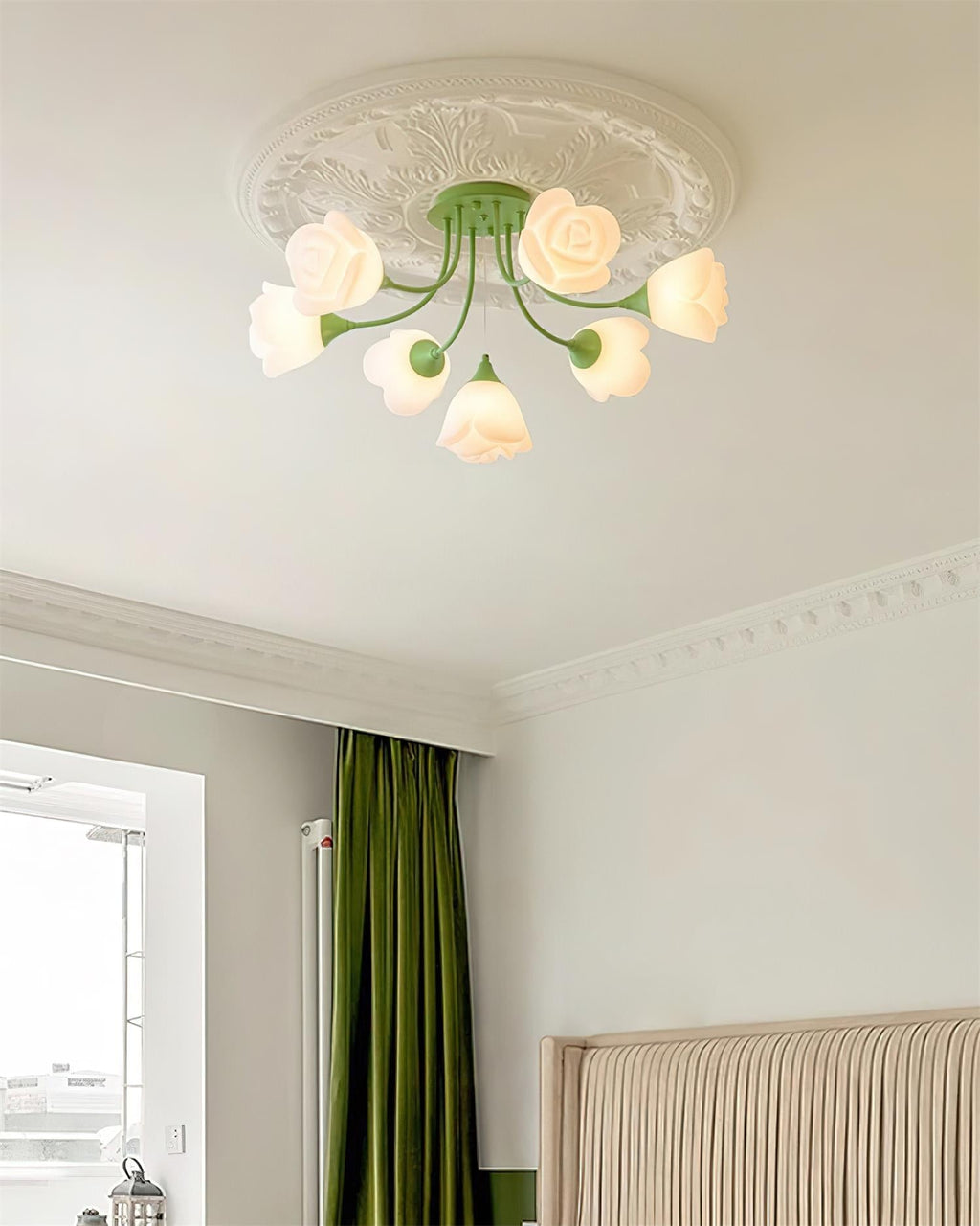 Luminaire Rose Plafonnier Pétales Sculptés Lueur Douce
