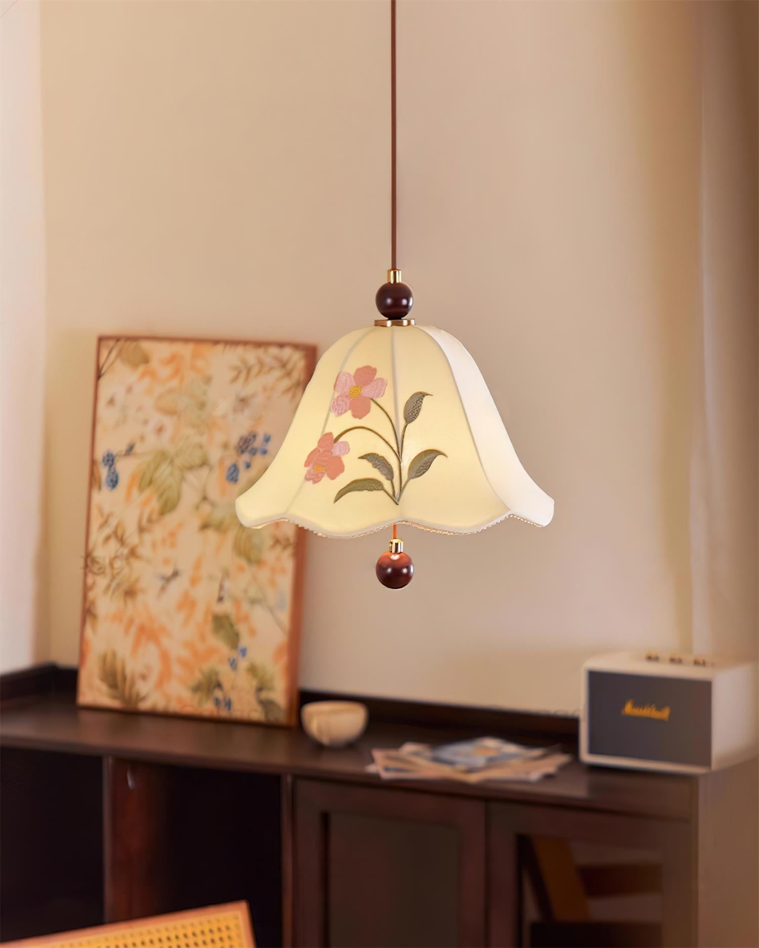 Suspension Roselle Suspension Élégance Florale Brodée